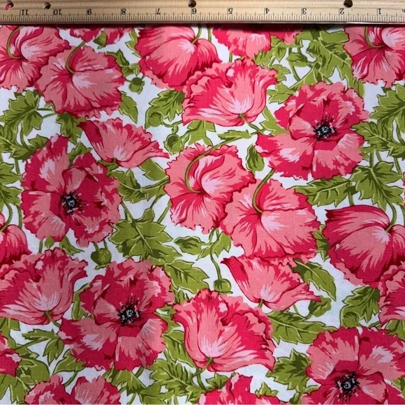 Cotton quilt, fabric, poppy Floral 2 1/2 yards with pink Flowers