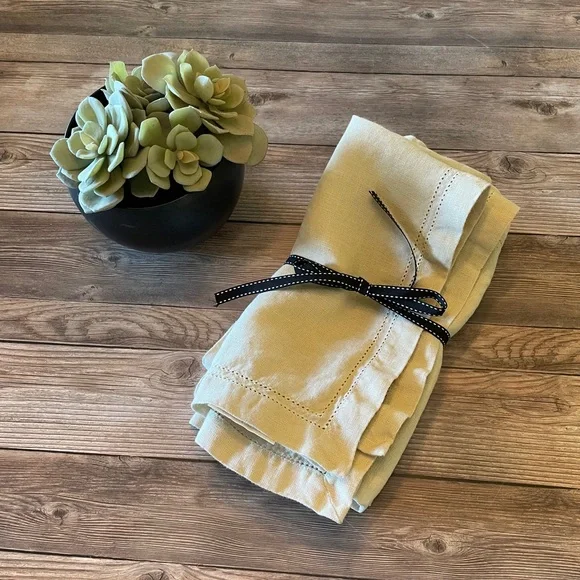 Williams Sonoma Linen Napkins in Flax ~ Set of three