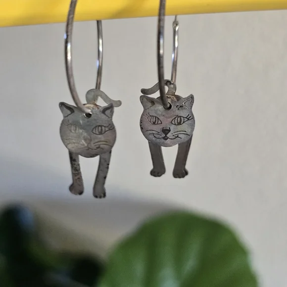 Esterling Silver Dangle‎ Cat Earrings