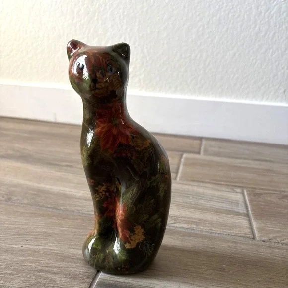 Vintage Cat Decoupage Look Poinsettia Green Floral Figurine Statue 9