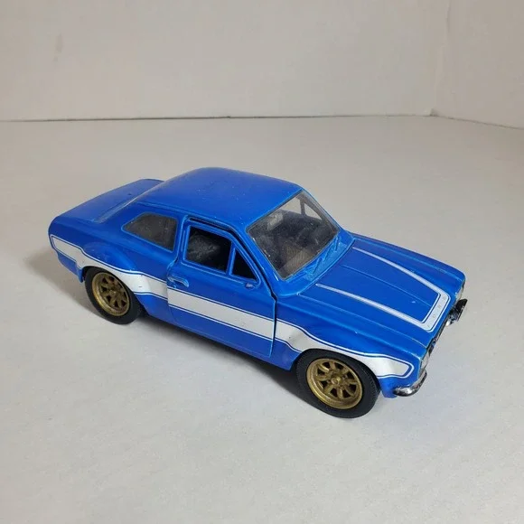 Jada Toys‎ 1:24 Scale 1974 Ford Escort Die-Cast Model Car Blue. Missing Parts