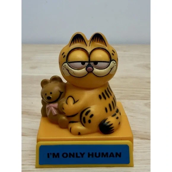 Garfield Characters 1978, 1981 United Feature Syndicate 