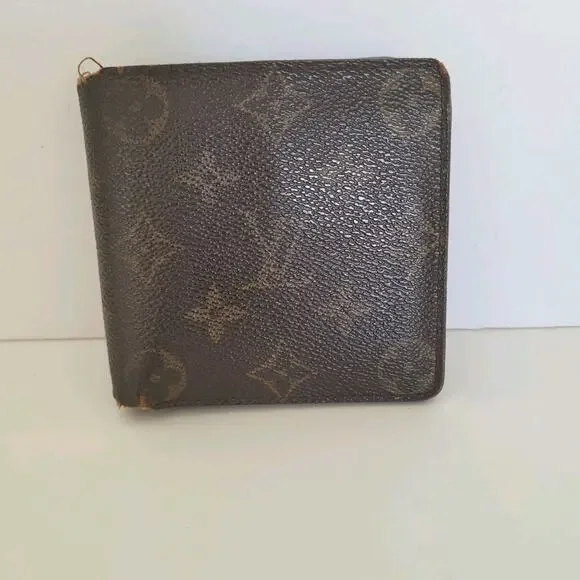 Vintage Louis Vuitton Men's LV Brown Bi-Fold Leather Wallet Monogram Classic