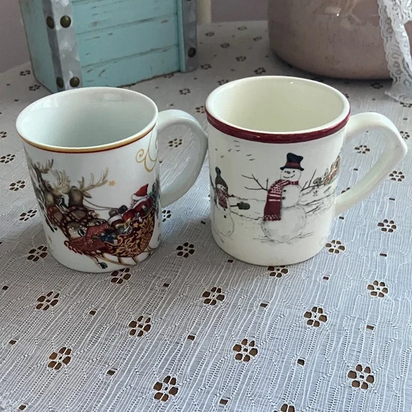 Williams Sonoma Holiday Mug Set - Snowman and Reindeer