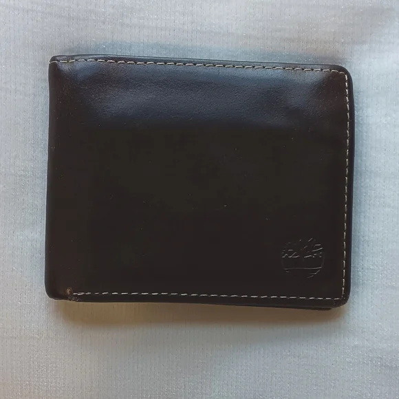 Timberland Men's Wellington Bifold Wallet Dark Brown
