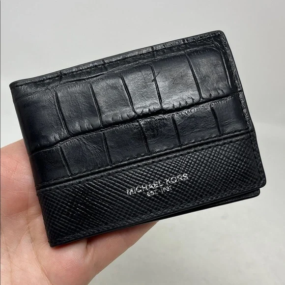 MICHAEL KORS CROC EMBOSSED BLACK LEATHER BI FOLD MENS SLIM WALLET