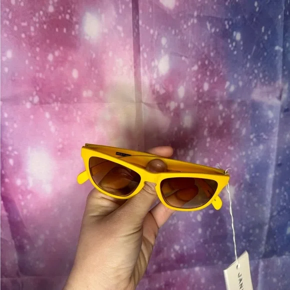New girls cat & Jack sunglasses size 2-4 years 🛍