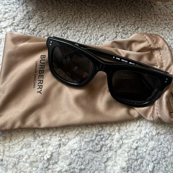 Burberry sunglasses kids or xs