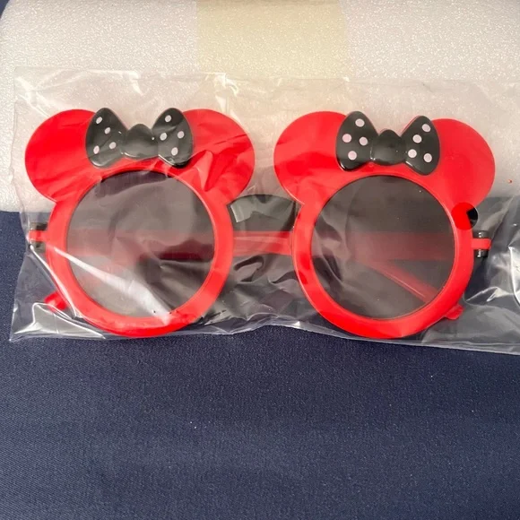🎈New🎈”Minnie Mouse Sunglasses”🎈