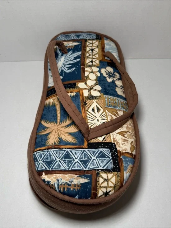 Vintage Flip Flop Summer Beach House Lake Throw Pillow Decorative Tan