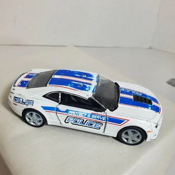 Kinsmart 2014 Chevrolet Camaro‎ Police Car 1:38 Scale Die-Cast Model