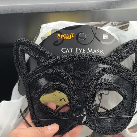 Spirit Black Cat Eye Mask for Pets