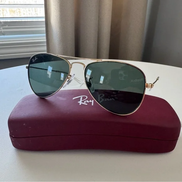 Ray-Ban Kids Aviator Sunglasses Gold Frame w Case
