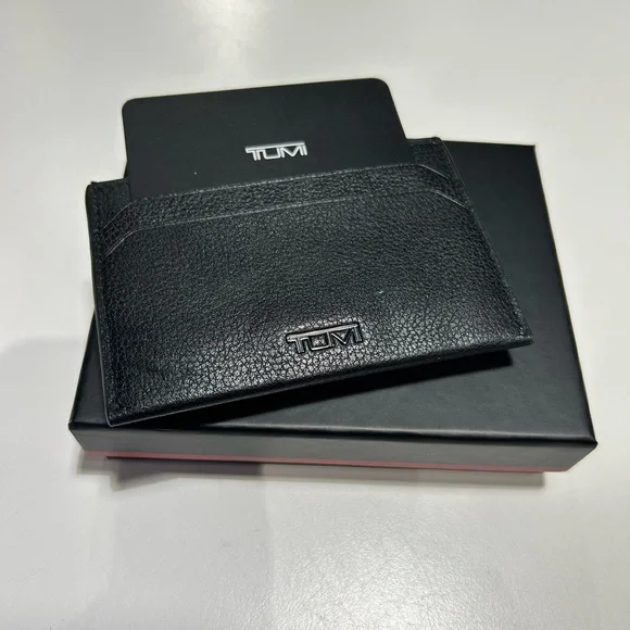 NWT Tumi Black Card Holder with Textured Leather Finish