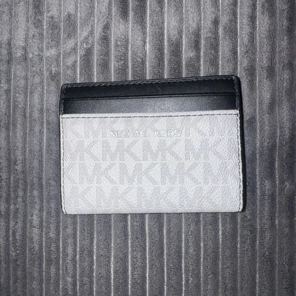 Michael Kors White & Black MK Signature Card Holder Bifold