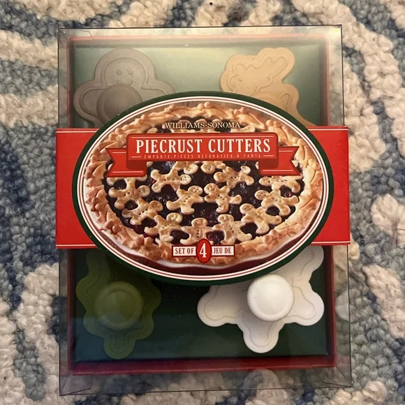 NWT WILLIAMS-SONOMA Holiday Pie Crust Cutters