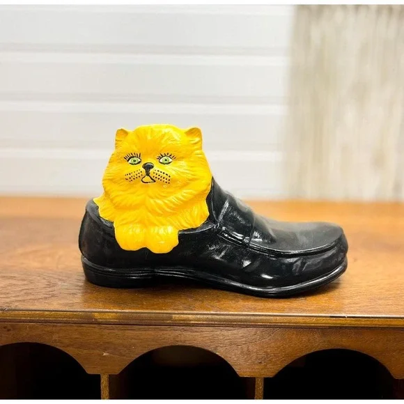 Vintage Porcelain Cat in Shoe Figurine - Anamorphic Shelf Decor
