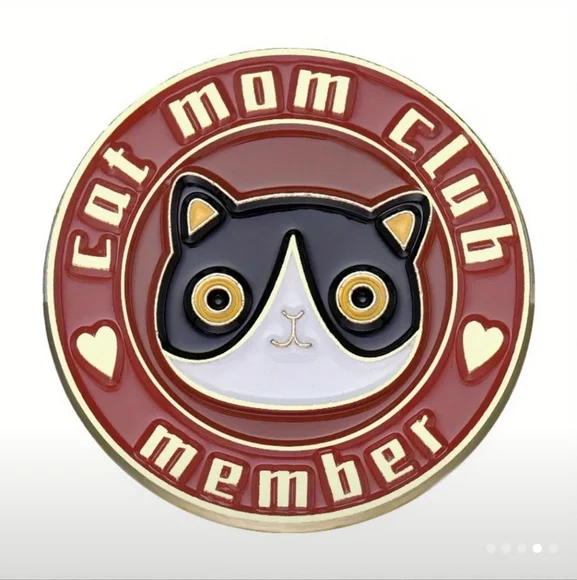 Cat Mom Club Member Enamel Pin - Red and‎ Black