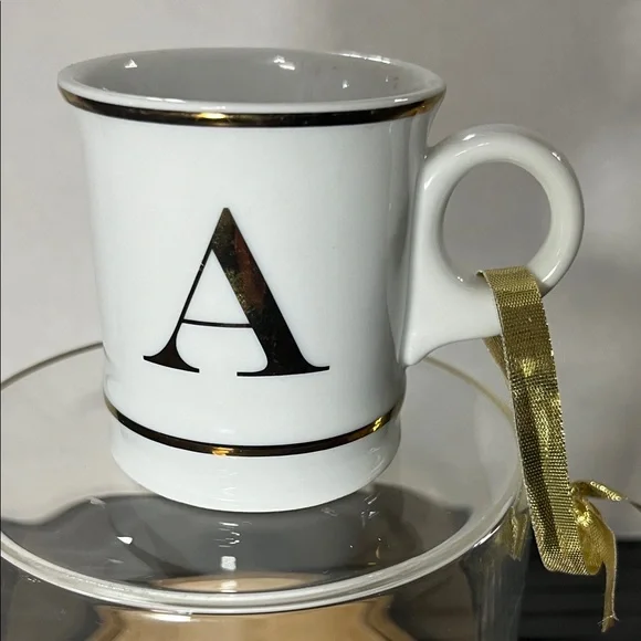 Williams and Sonoma Monogrammed White Mug with Gold Accents