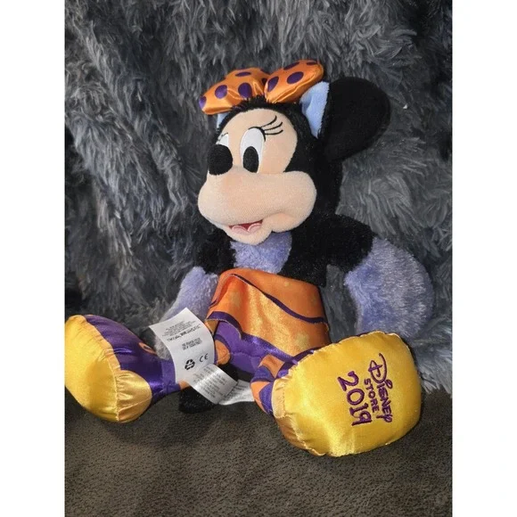 DISNEY STORE MINNIE MOUSE HALLOWEEN BLACK FURRY CAT PLUSH 14