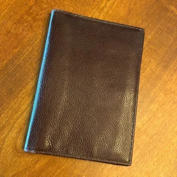 Mens Pebble Leather Wallet / Passport Lapel Case