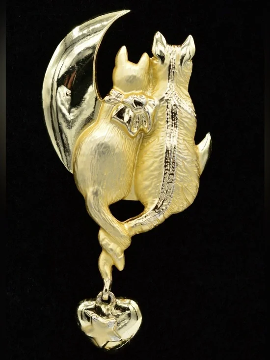 AJC Cats On The Moon Pin Brooch Love Romantic Cat Tails With Heart Dangle