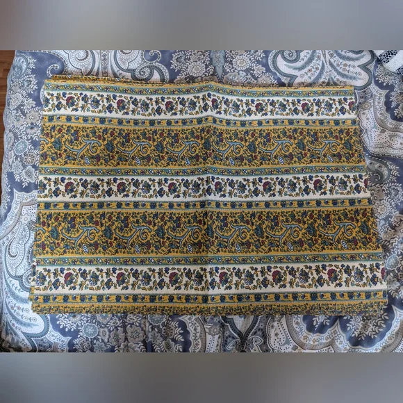 WIlliams Sonoma Blue and yellow floral placement set of 8