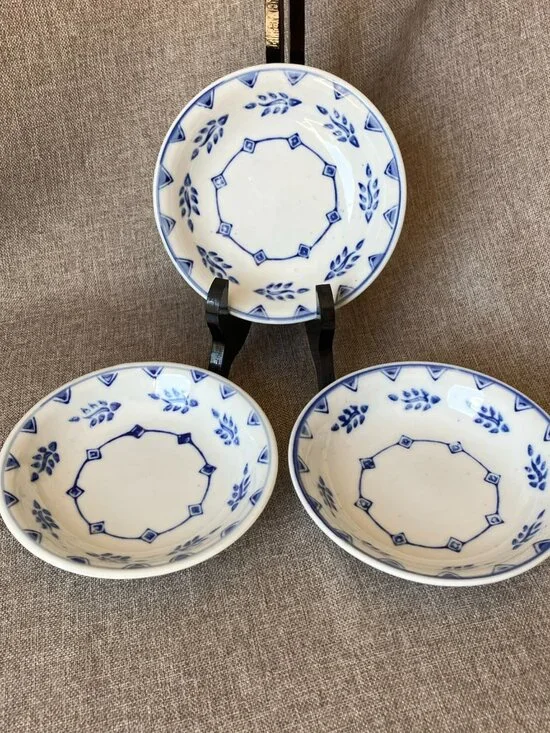 Vintage IDG Williams Sonoma Blue White Ceramic Cereal Bowls 5.75