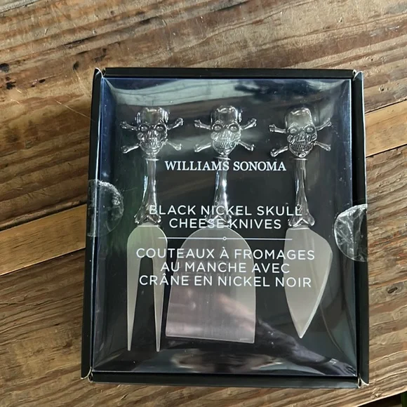 Williams Sonoma Black Nickel ☠️ Skull Cheese Knifes BNIB