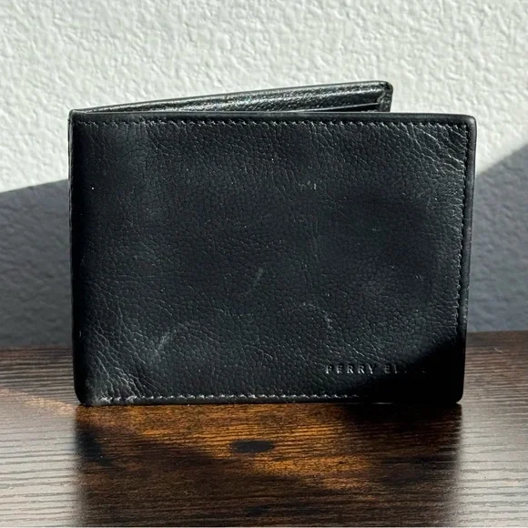 Perry Ellis Black Leather Card Holder
