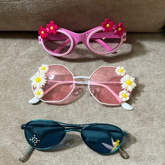 Girls sunglasses lot