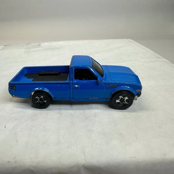 Hot Wheels Datsun 620 Blue Pickup‎ Truck Diecast 1:64 HW City 2013 Mattel