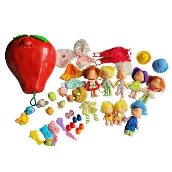 Strawberry Shortcake and Friends Dolls‎ and Accessories with Carrying Case