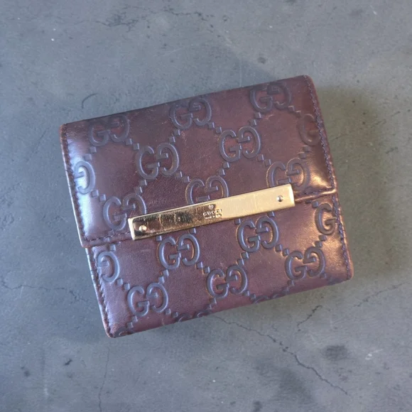 Authentic Brown Gucci Guccissima leather compact wallet