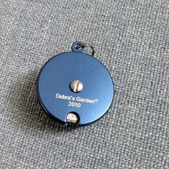 Debra's‎ Garden Cobalt Knitting Row Counter Yarn Cutter Pendant Swarovski 2010