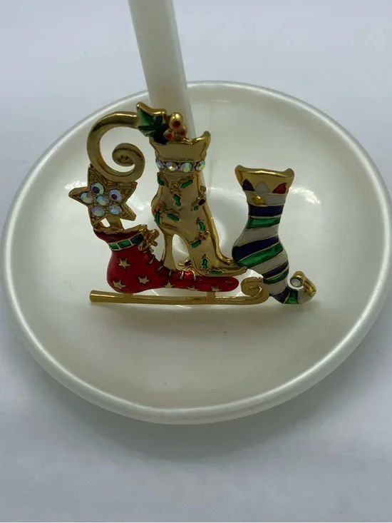 Gold Tone Festive Cat Brooch with Red and Green Enamel