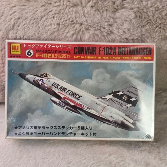 Otaki 1:44‎ Scale Plastic Model Kit Convair F 102A Delta Dagger Big Fighter