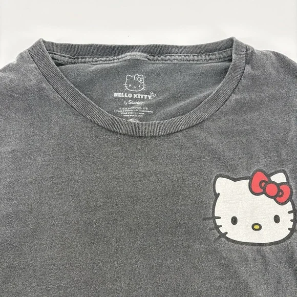 Hello Kitty By Senrio Gray T-Shirt Size Medium W Kitty In Strawberry Hat/Costume