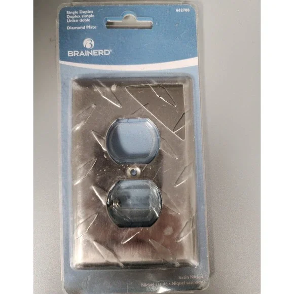 Brainerd Diamond Plate Single Decorator Electric Outlet Wall Plate 662708