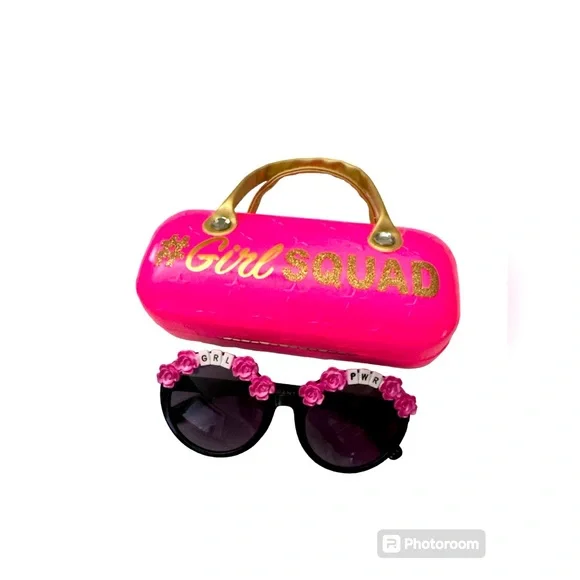 Kids black with pink flowers sunglasses + pink case 🌸