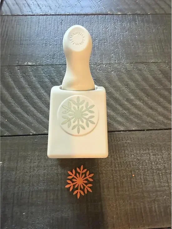Martha Stewart Glacial Snowflake Shape Punch