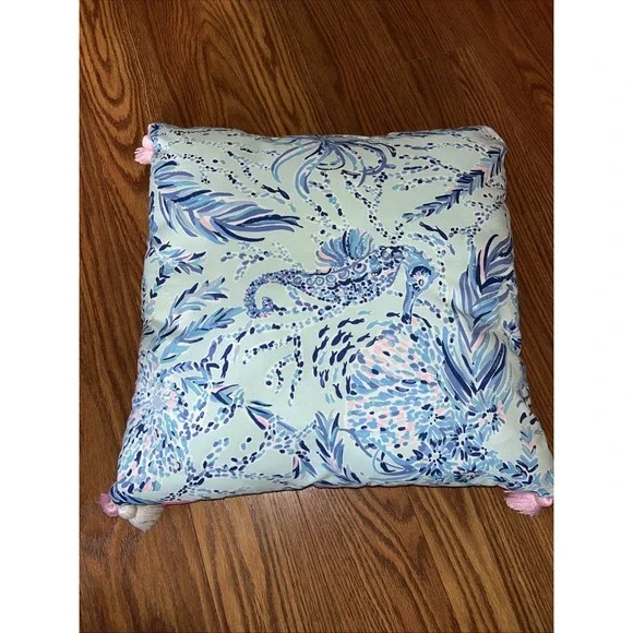 NWOT Lilly Pulitzer 20x20