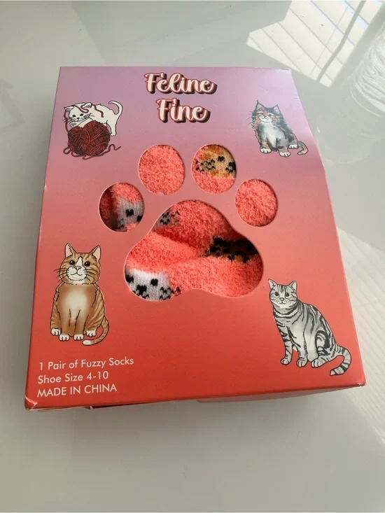 Coral Pink Fuzzy Cat Socks - 1 Pair