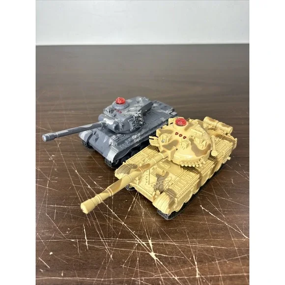LOT OF‎ 2 RC TANKS TK-0523R PROPEL-UNTESTED-NO CONTROLLERS 8