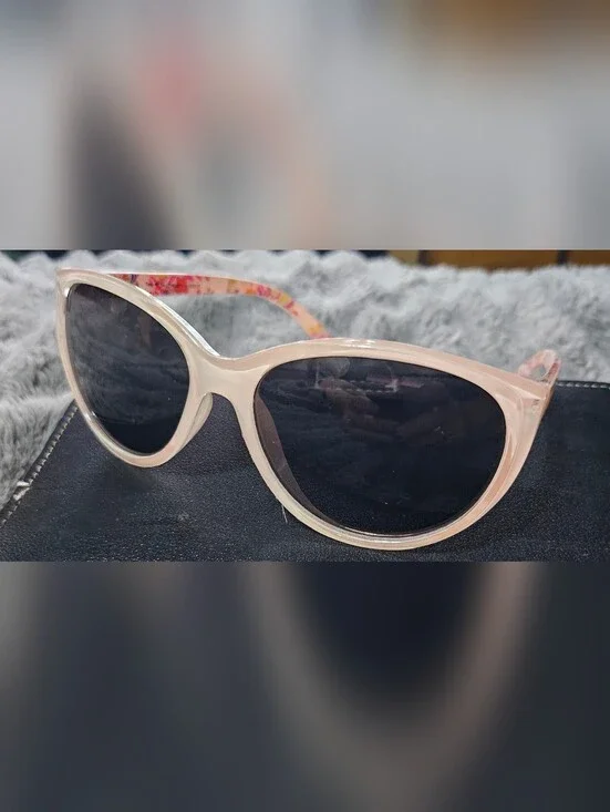 Rare Toys R Us Girls Beige/Pink Sunglasses - Lightweight Fashion Shades