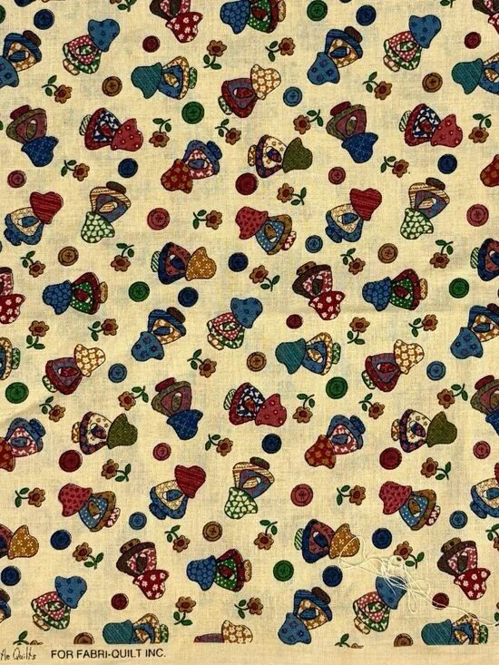 Vintage SUN BONNET SUE Cotton Quilt Fabric Floral Buttons Cottage 9/16 yd