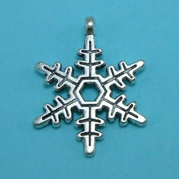 8pcs Snowflake Charms silver tone metal snow‎ flake