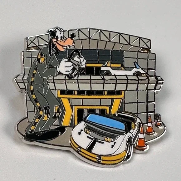 Goofy Test Track Disney Pin 2009 Crash Test Car Multi-Color 1.75