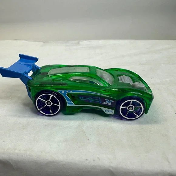 Hot Wheels Paradigm Shift Translucent Green Blue Base‎ 2004 Diecast Car
