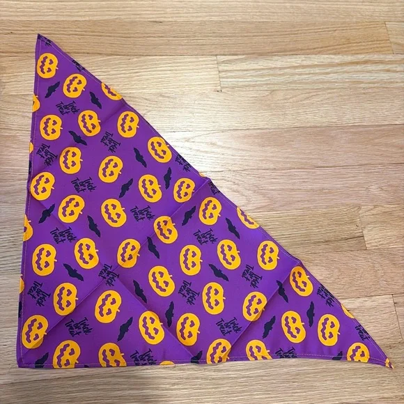 Jack-o’-lantern, Bat, “Trick or Treat” Patterned Pet Bandana Cats and Dogs